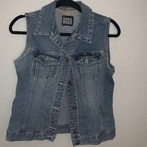 Get Used New York // Women’s Denim Vest // small
